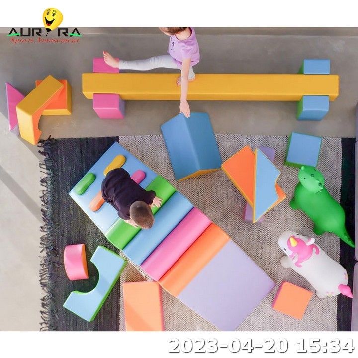 PU 가죽 아이 소프트 놀이 장비 블록 폼 실내 놀이 마당 볼 핏 풀 블루