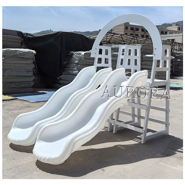 아치 흰색 소프트 플레이 장비와 함께 야외 이중 슬라이드 플라스틱 슬라이드 어린이 놀이 슬라이드